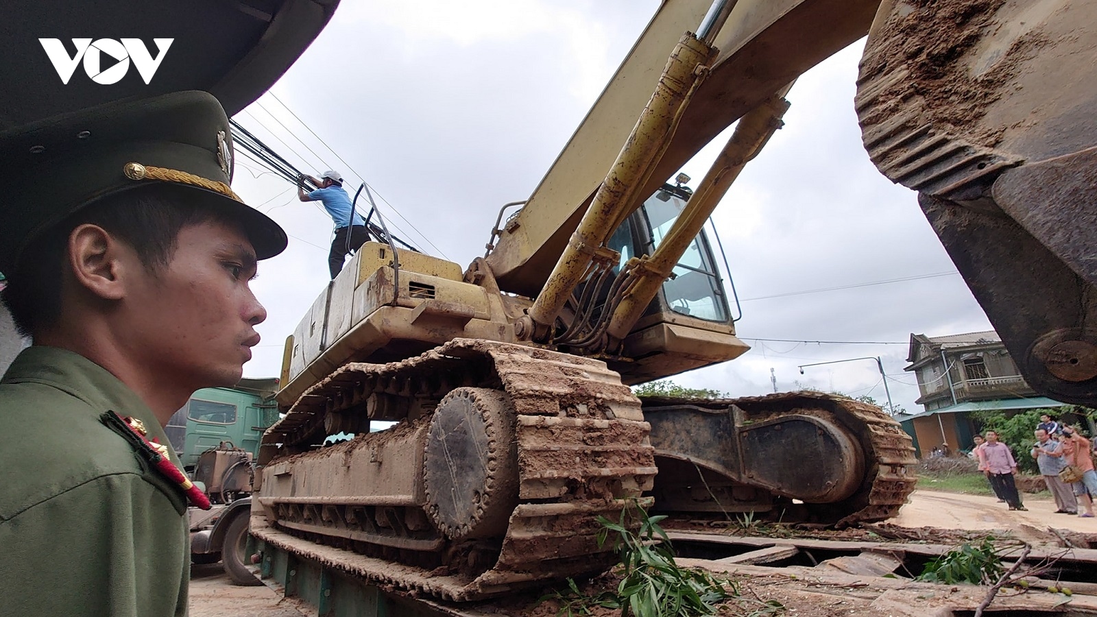 Tìm kiếm 16 người mất tích ở Thủy điện Rào Trăng 3 hết sức khó khăn